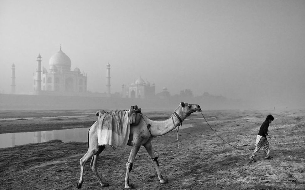 Indien: Leben als Drahtseilakt