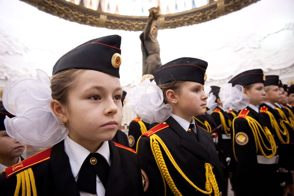 Russia: Standing to attention in school | ©Sergey Kozmin/Focus Russia: Standing to attention in school