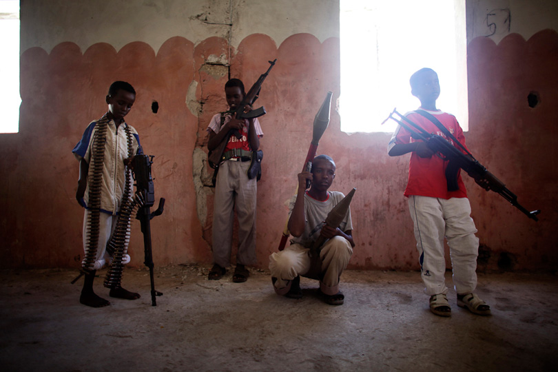 Somalia: Wenn Kinder kämpfen müssen | © Ed Ou/Getty Images Somalia: Wenn Kinder kämpfen müssen