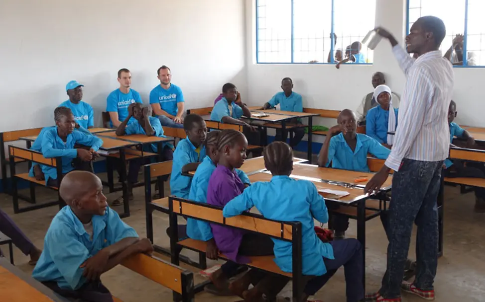 In der Kurawo Grundschule wird fleißig gelernt | © UNICEF/Lars Flottmann Gambia Reise: In der Kurawo Grundschule wird fleißig gelernt