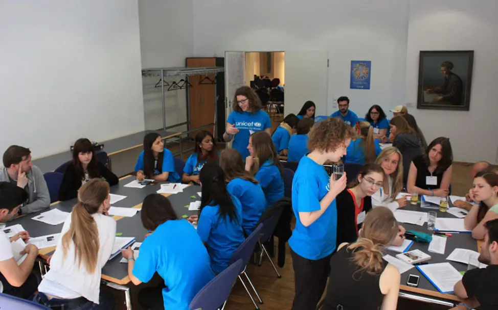 Studenten beim Workshop zur UNICEF-Kampagne. | © UNICEF/Jonas Krombach Studenten beim Workshop zur UNICEF-Kampagne.
