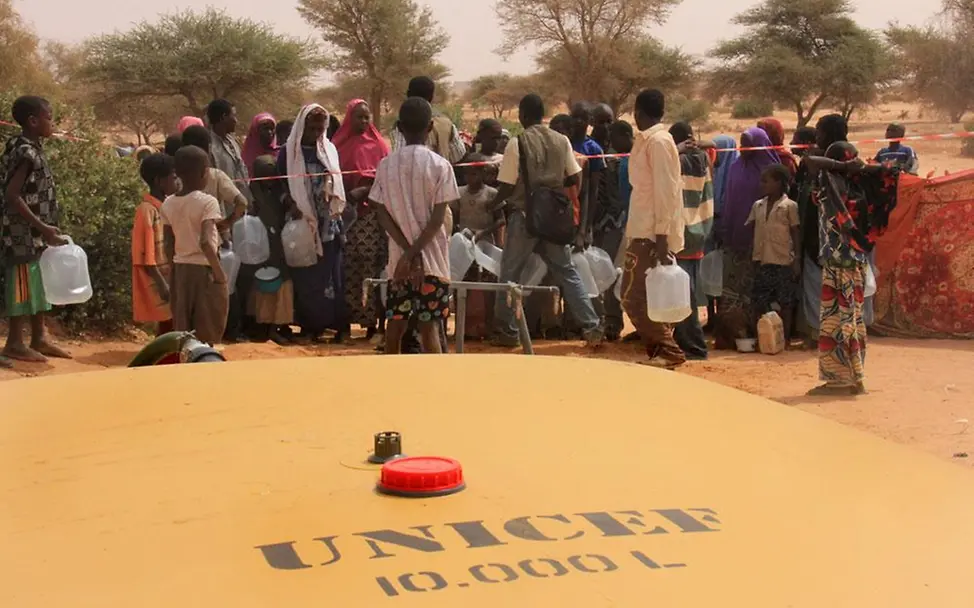 Nothilfe für die Kinder in Mali Mali: Nothilfe, Trinkwasserversorgung
