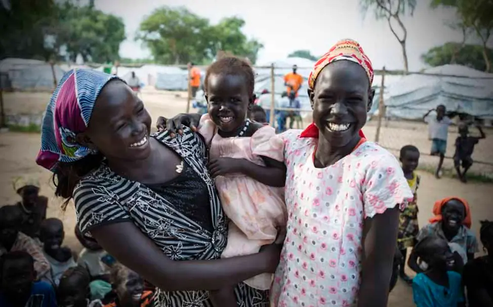 Die Freude ist groß vor dem Treffen mit den Eltern | © UNICEF/Rich Südsudan: Nyaruot, Nyaliep und Nyachan sehen bald ihre Eltern wieder