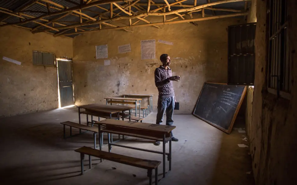 El Niño Äthiopien: Kein Wasser. Kein Geld. Keine Schule. | © UNICEF/Ayene El Niño Äthiopien: Herr Gurmeessos Schulkinder werden aufgrund der Dürre nicht erscheinen.