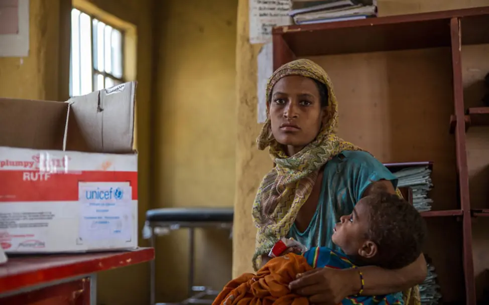 El Niño Äthiopien: Marianna kann dank UNICEF ihre Tochter Tamina wieder ernähren | © UNICEF/Ayene El Niño Äthiopien: Marianna kann dank UNICEF ihre Tochter wieder ernähren.