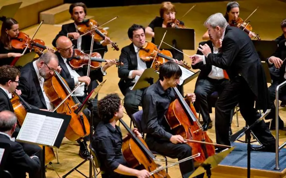 Benefizkonzert mit dem Gregorianischen Kammerochester Benefizkonzert mit dem Gregorianischen Kammerochester