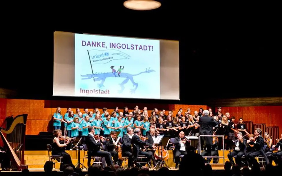 Benefizkonzert mit dem Gregorianischen Kammerochester Benefizkonzert mit dem Gregorianischen Kammerochester
