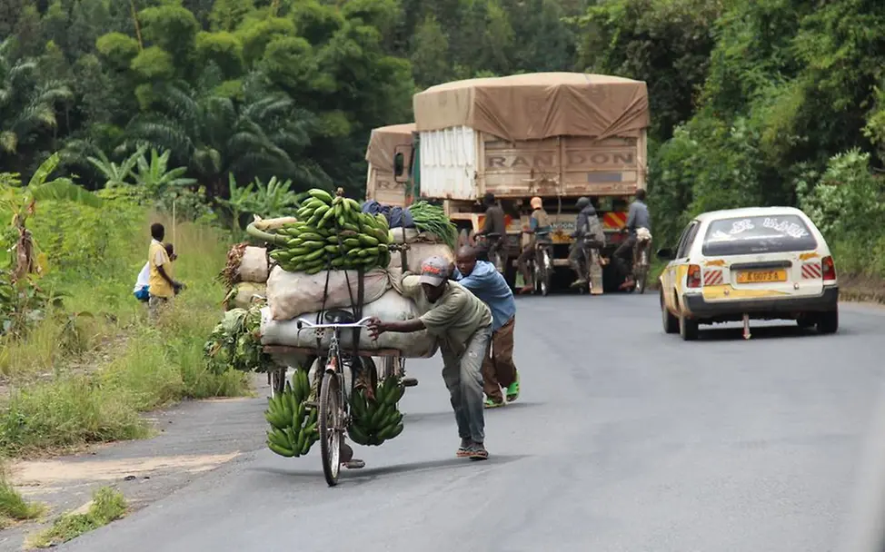 Das Transportmittel Nummer 1 ist das Fahrrad. Burundi Fahrrad Transport