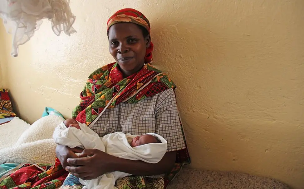 Hilfe für Neugeborene Burundi Geburt UNICEF