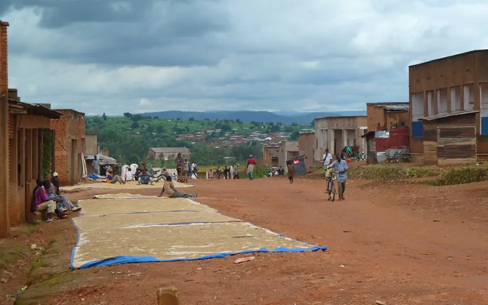Straßenszene in Gitega Burundi Gitega Straße