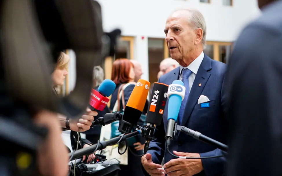 Dr. Jürgen Heraeus vor der Presse | © UNICEF/Julia Zimmermann 80. Geburtstag: Dr. Jürgen Heraeus
