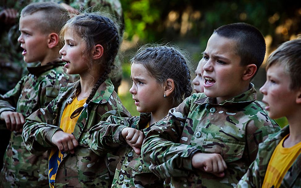 Ukraine: Und sie sollen Krieger werden | © Alex Masi (freier Fotograf)