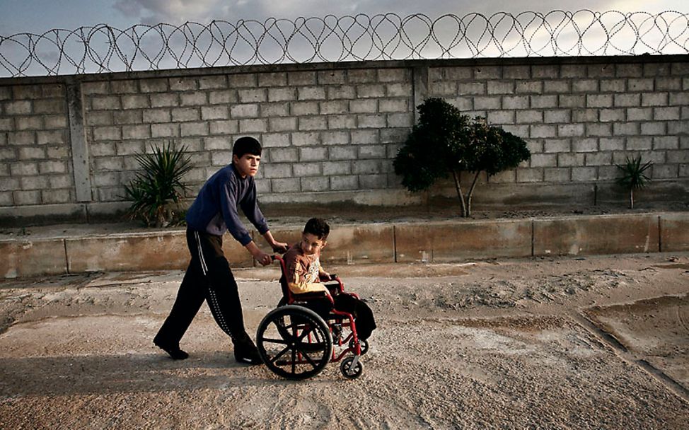 Lebanon: Mohammed loves to swim | © Laura Boushnak (Freelance Photographer, Rawiya Collective) 