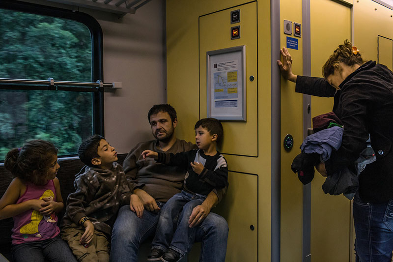 Europe: Just wanting to arrive! | © Mauricio Lima (New York Times)