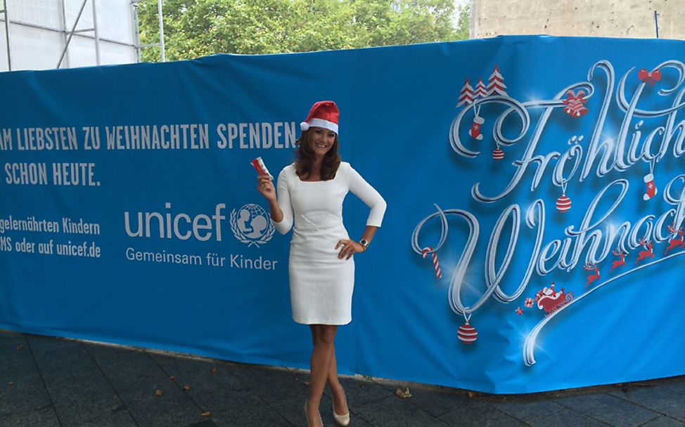 Sandra Thier bei einer ungewöhnlichen Weihnachtsaktion im September