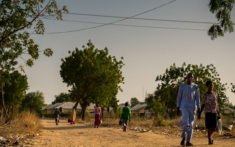 Nigeria: Studenten auf dem Weg zur Universität von Mauduguri