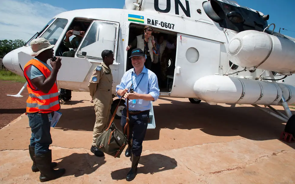 Nothilfe Experten koordinieren die UNICEF-Arbeit vor Ort | © UNICEF/Rich Die Nothilfeexperten treffen vor Ort ein und koordienieren die UNICEF-Arbeit