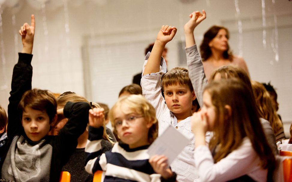 Schüler diskutieren über Kinderrechte