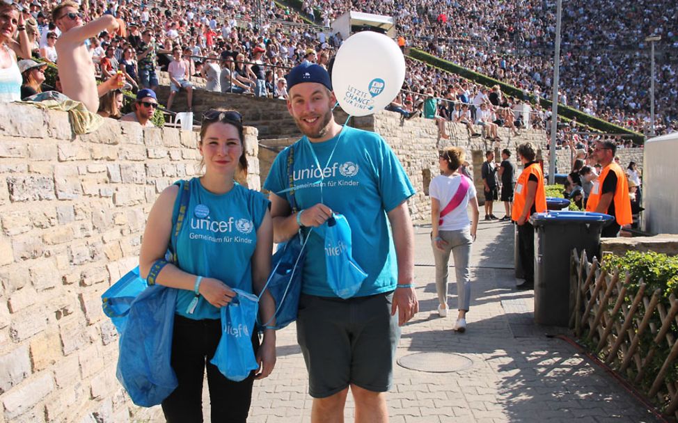 PxP Festival: Die Berliner UNICEF-Hochschulgruppe sammelt Becherpfand