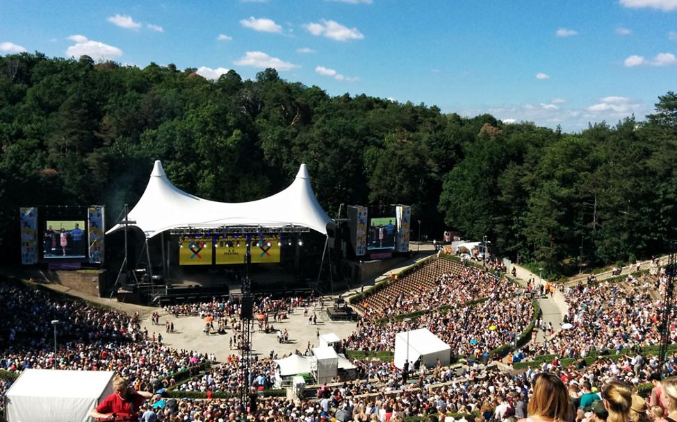 PxP-Festival: Die Waldbühne in Berlin bei strahlenden Sonnenschein