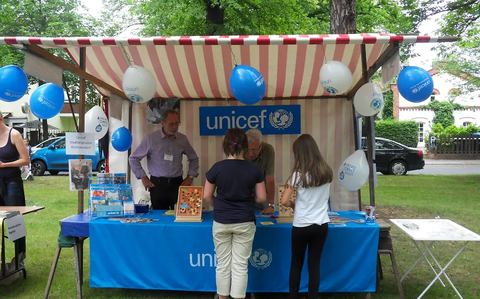 Familienfest auf dem Dorfanger© UNICEF Berlin Neuer Inhalt (1)