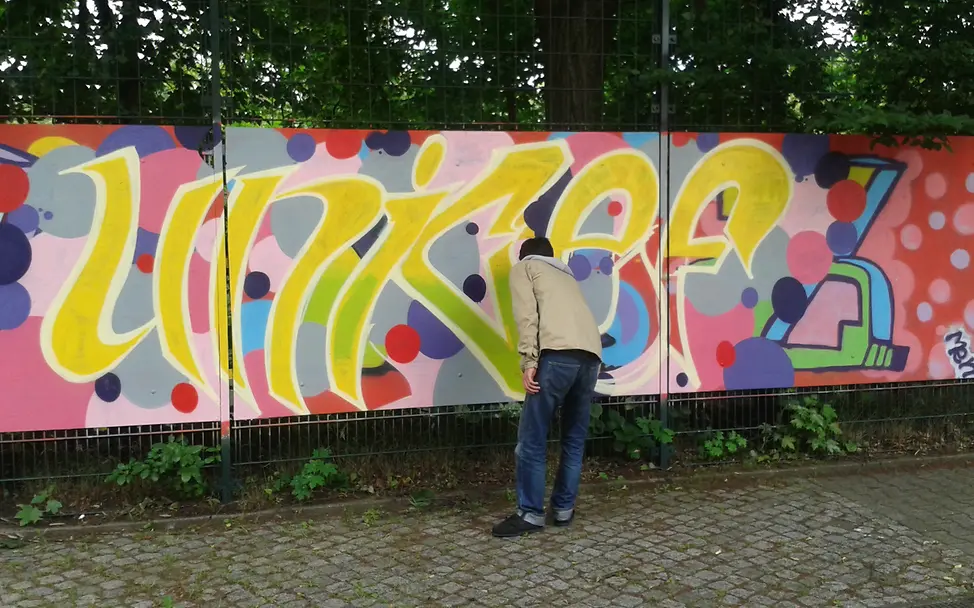 Graffitikünstler © UNICEF Berlin Neuer Inhalt (2)
