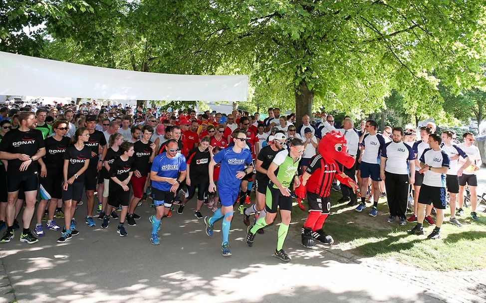 Startschuß - Firmenlauf @ Jürgen Meyer / KBumm