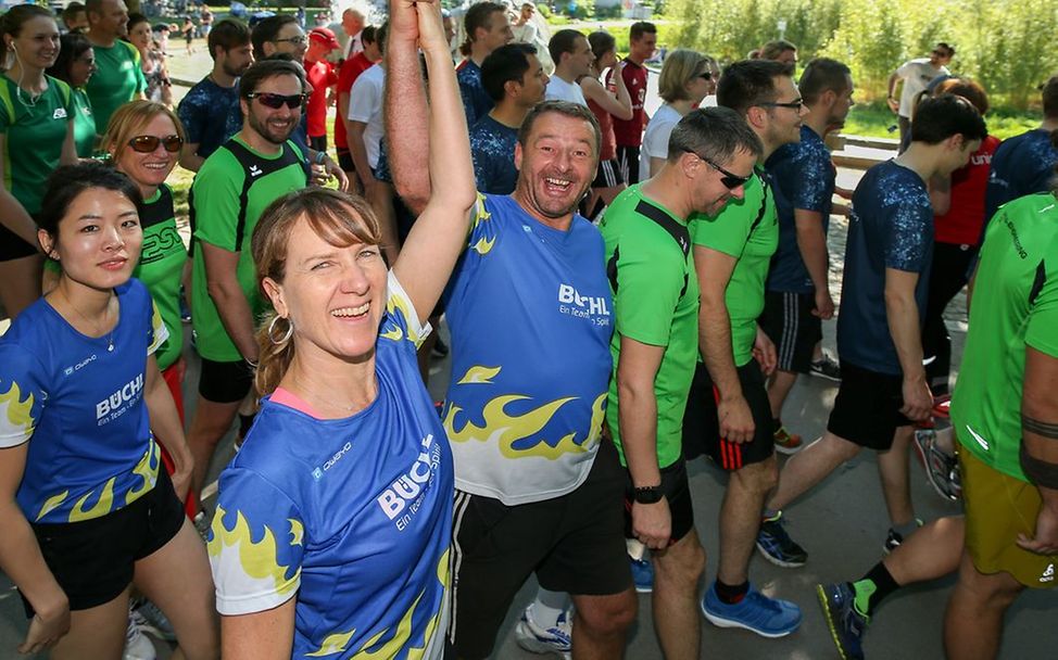 Geschafft - Firmenlauf 2017 @ Jürgen Meyer / KBumm 