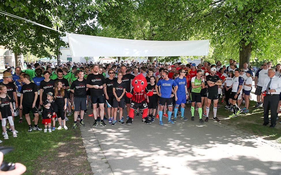 Am Start - Firmenlauf 2017 @ Jürgen Meyer / KBumm