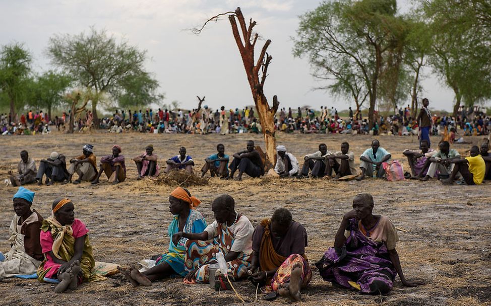 Südsudan: Dies ist die Schlange für die monatliche Verteilung der Nahrungsmittelrationen