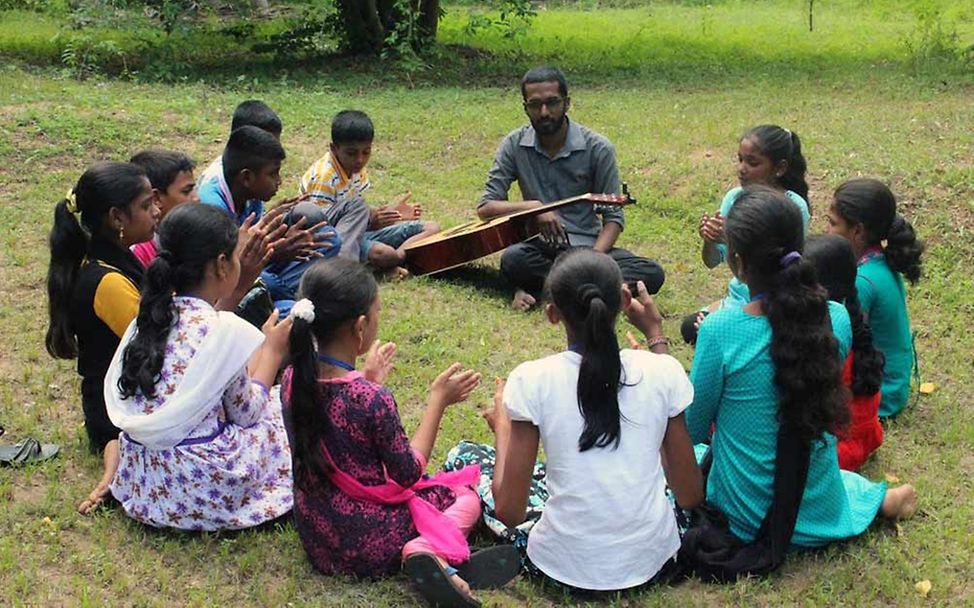 Musikunterricht zur Stärkung des sozialen Zusammenhalts in Sri Lanka