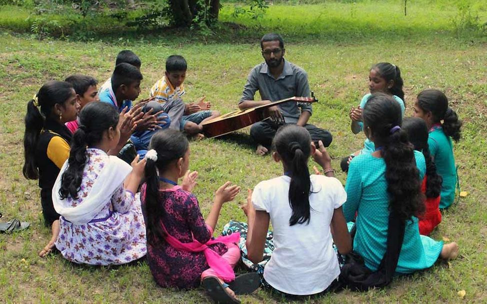 Musikunterricht zur Stärkung des sozialen Zusammenhalts in Sri Lanka