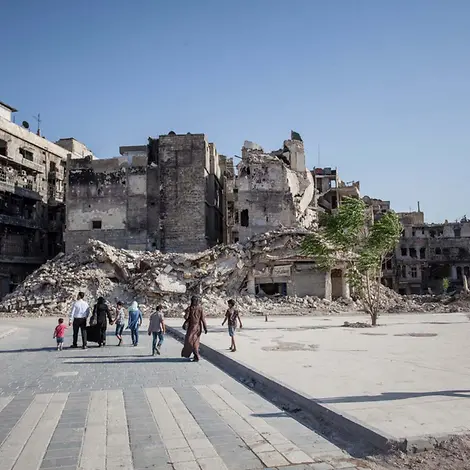Aleppo ist durch den 7-jährigen Konflikt von zerstörten Gebäuden geprägt | © UNICEF/Rostkowski Ruinen in Aleppo