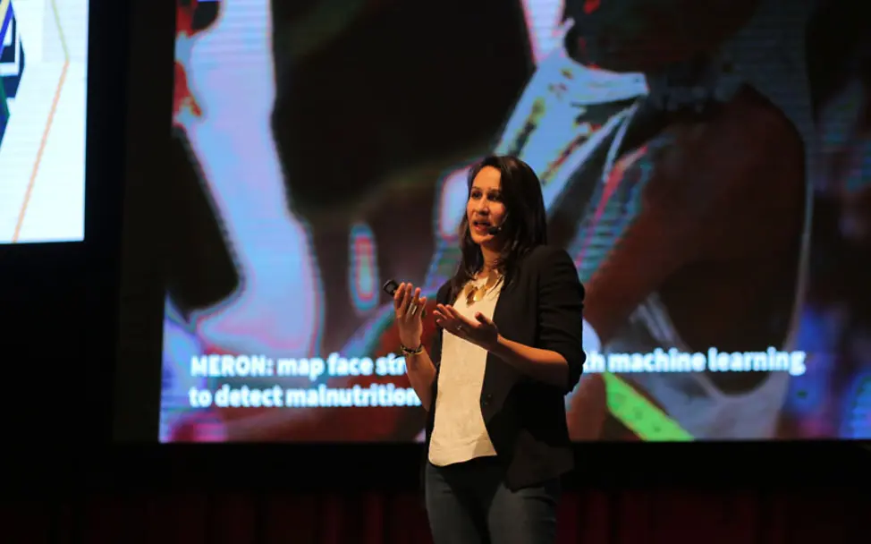 Leiterin des UNICEF Innovationfonds Sunita Grote beim RiseUp Summit | © UNICEF/RiseUp Summit Vortrag Sunita Grote beim RiseUp Summit