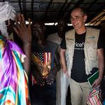 Südsudan: UNICEF-Geschäftsführer Christian Schneider besucht eine wiedervereinte Familie