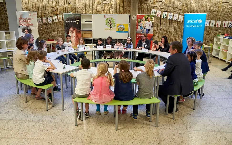 Das buddy-Programm wird um 5 Jahre verlängert! | © EDUCATION Y/Claus Langer Das buddy-Programm wird um 5 Jahre verlängert!