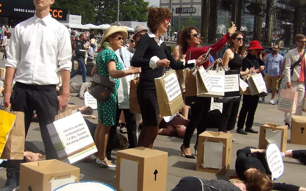 Nähen bis zum Umfallen Nähen bis zum Umfallen