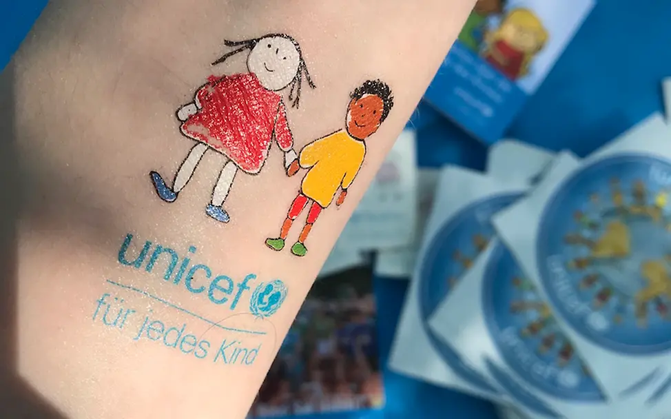 UNICEF-Tattoo I © UNICEF Potsdam/Schrödelsecker UNICEF-Tattoo I © UNICEF Potsdam/Schrödelsecker