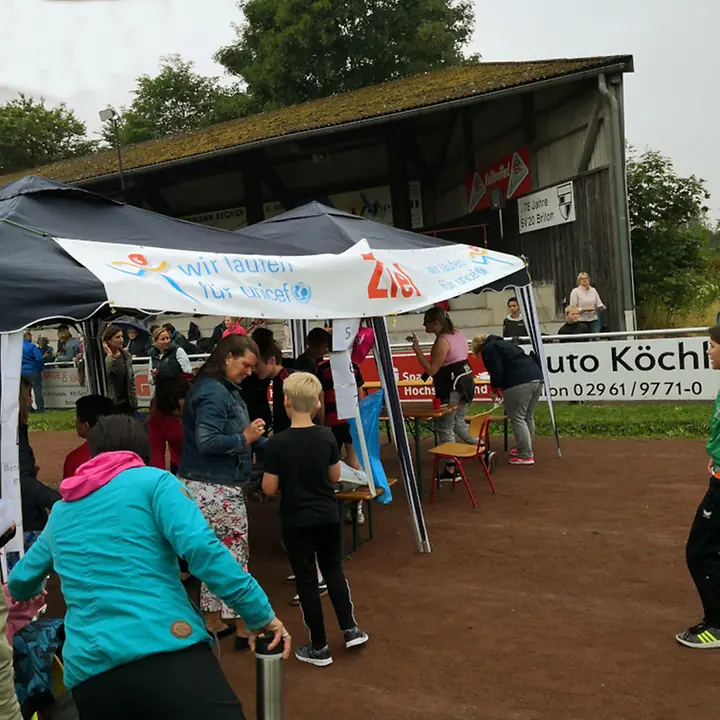 Start- und Ziel für die Runden im Sponsorenlauf Start- und Ziel für die Runden im Sponsorenlauf