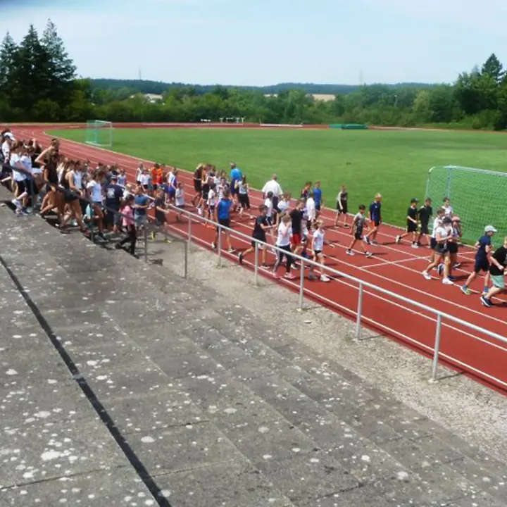 UNICEF-Schülerlauf am Gymnasium in Scheinfeld UNICEF-Schülerlauf am Gymnasium in Scheinfeld
