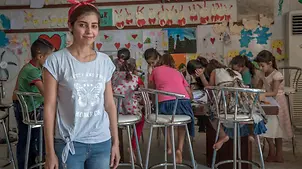 Zina ist Lehrerin und unterricht am Lernzentrum in Kirkuk | © UNICEF/Anmar Bildung im Irak: Eine irakische Lehrerin am Kirkuker Lernzentrum.
