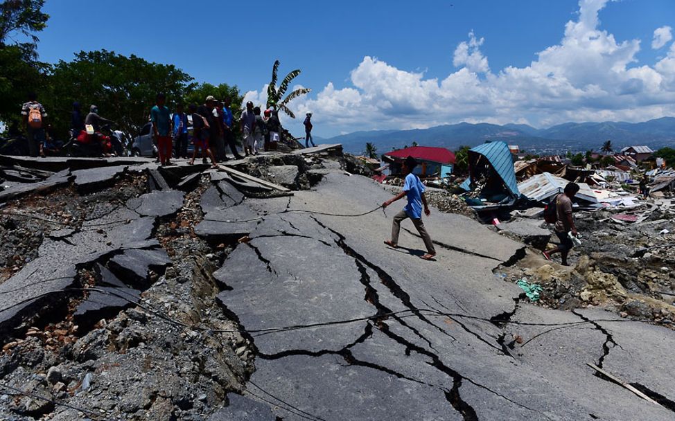 Zerstörungen auf Sulawesi nach Erdbeben und Tsunami