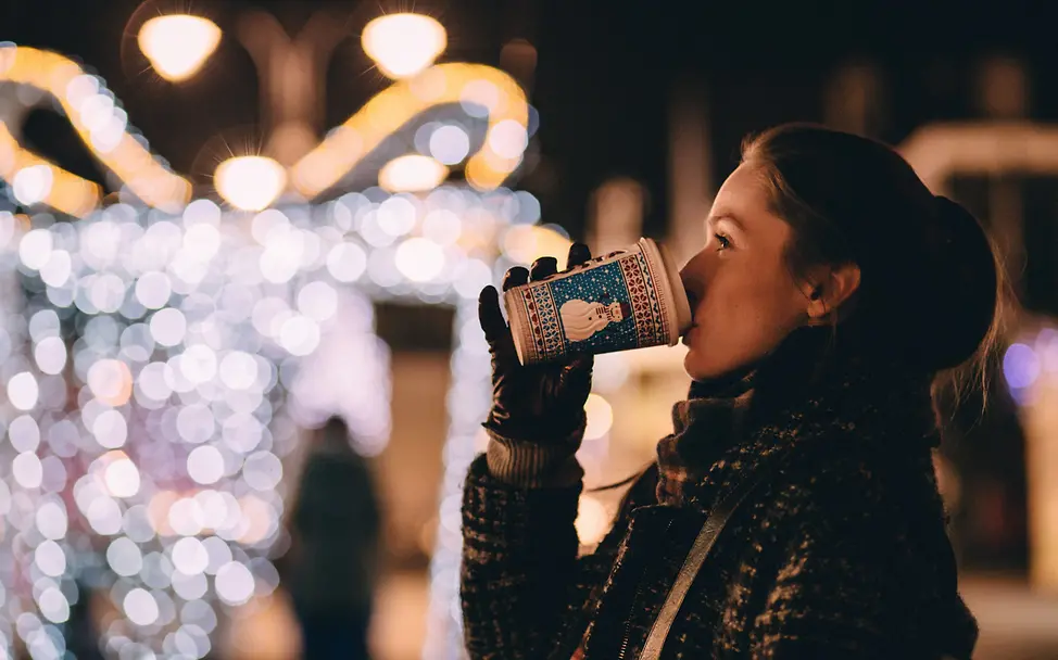 adult-blur-christmas-246731 adult-blur-christmas-246731