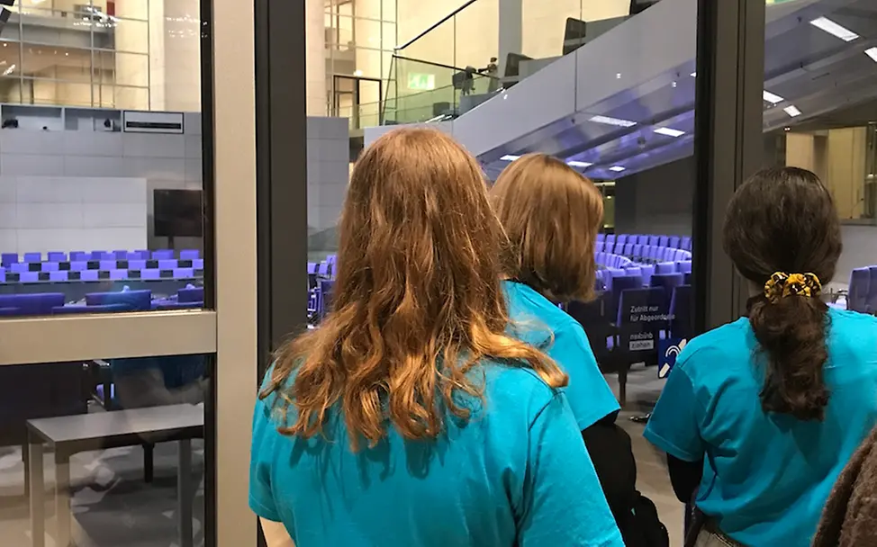 Führung durch den Bundestag | © UNICEF Potsdam/2019/Schrödelsecker