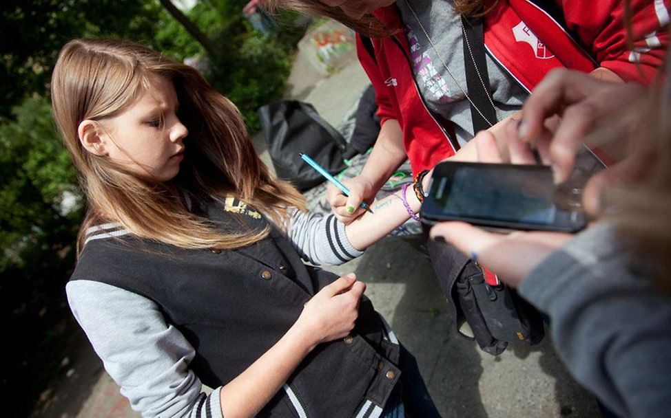 Gruppe von Jugendlichen in Berlin (© UNICEF DT/2012/Liesa Johannssen)