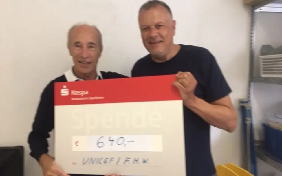 Sponsorengelder Fußballturnier 2019 mit M. Medoch & K. Schumann Sponsorengelder Fußballturnier 2019 mit M. Medoch & K. Schumann
