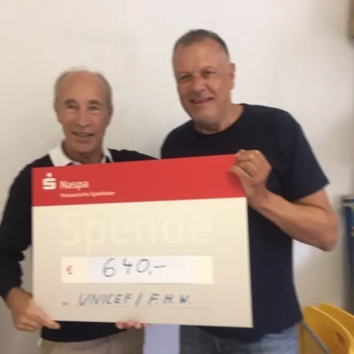 Sponsorengelder Fußballturnier 2019 mit M. Medoch & K. Schumann Sponsorengelder Fußballturnier 2019 mit M. Medoch & K. Schumann