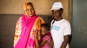 Fatoumata aus Mali spricht über die Wichtigkeit des Schulbesuchs | © UNICEF Weltmädchentag: Fatoumata aus Mali ermöglicht Kindern den Schulbesuch
