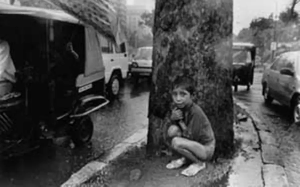 3. Prize: The rain falls only on me | © Prakash Singh, India 3. Prize Photo of the Year 2000: The rain falls only on me