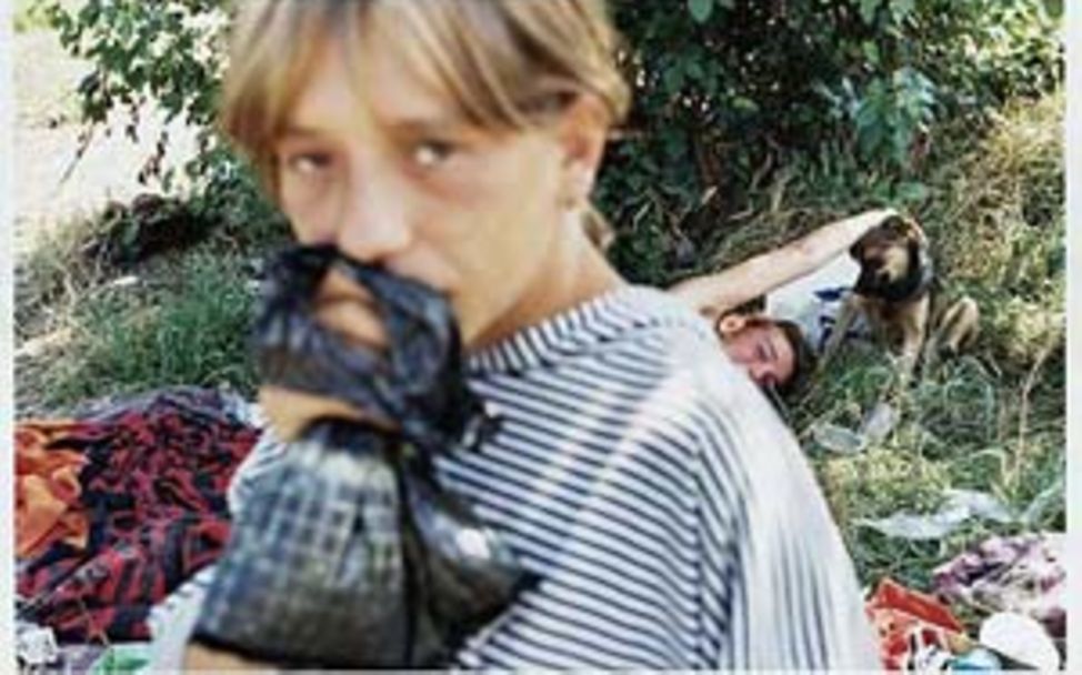 3. Prize Photo of the Year 2001: Street children in Bukarest/Romania